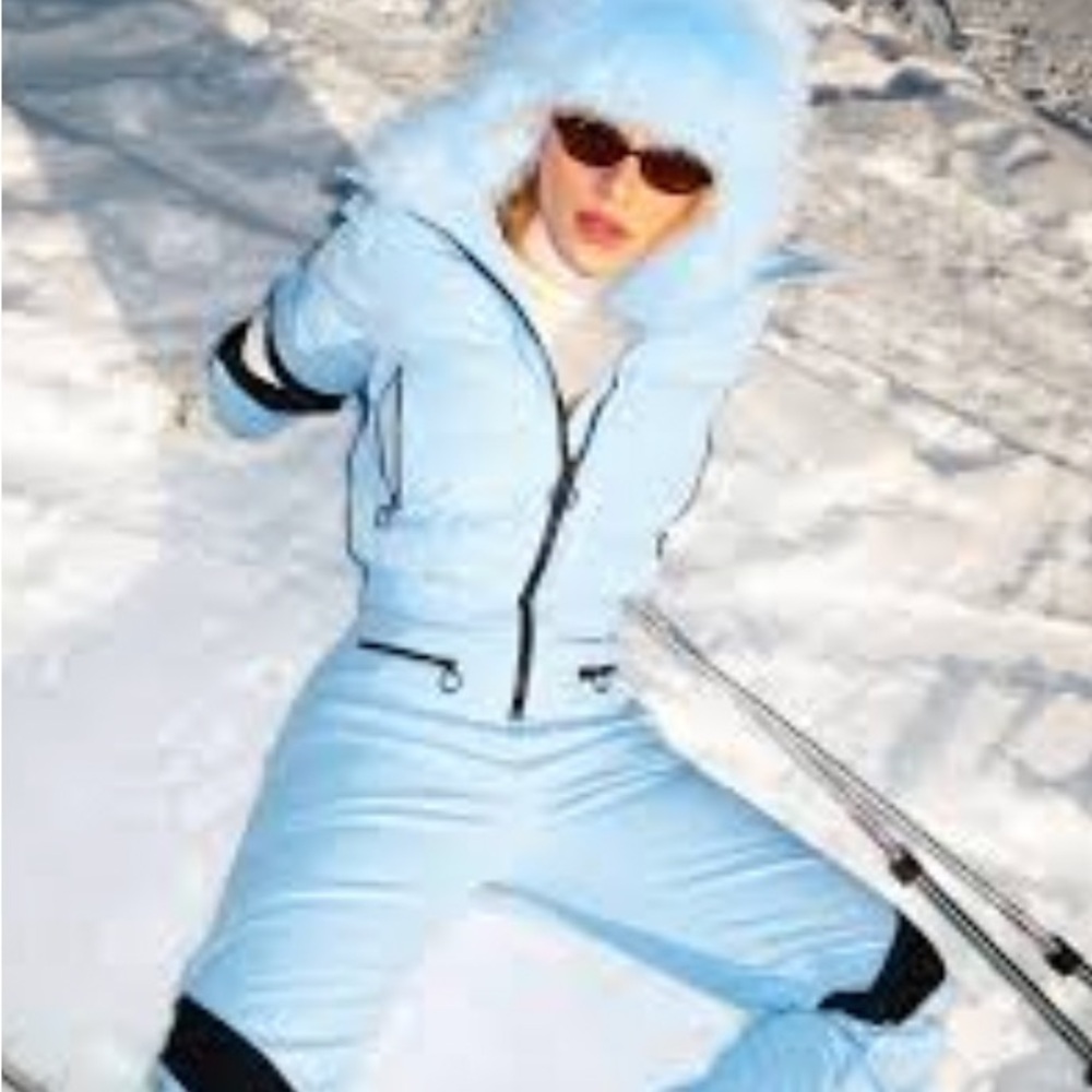 Fusalp Light Blue and Black Ski Jacket - Clarisse Suit.   Brand new with tags - Picture 6 of 7